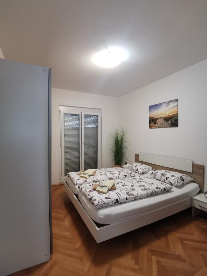 Apartmaji Vila Antonia Portoroz Exterior photo